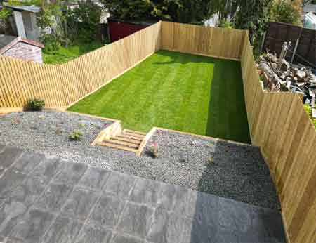 complete landscape gardener job